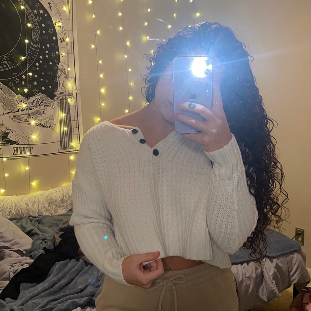 Cropped off white American eagle sweater